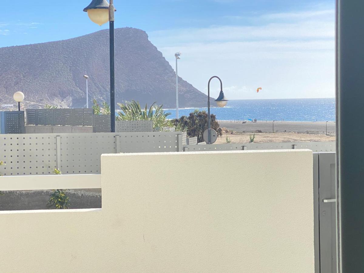 A Beautiful Apartment With A Beach View - La Tejita - El Medano Екстер'єр фото