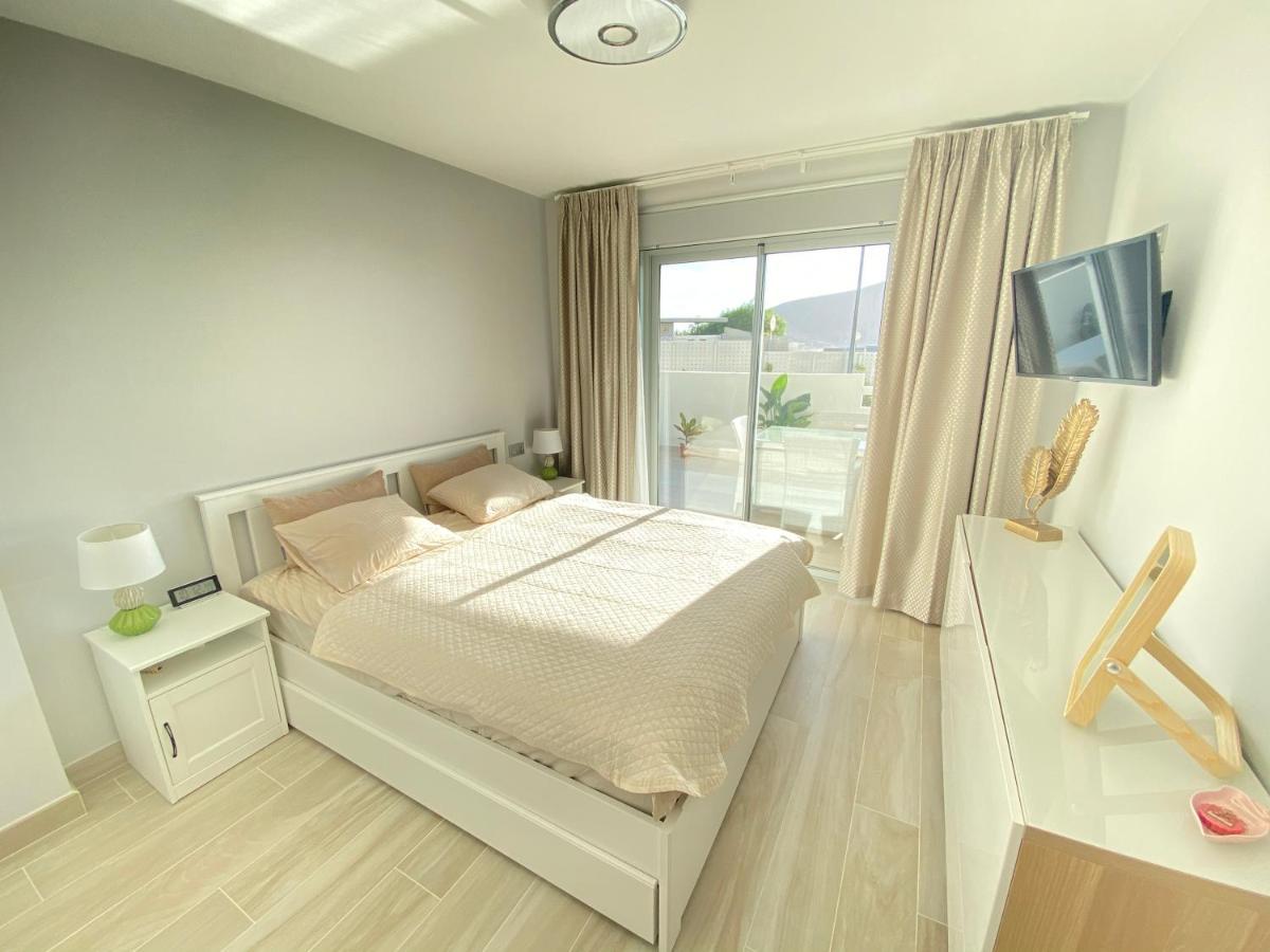 A Beautiful Apartment With A Beach View - La Tejita - El Medano Екстер'єр фото