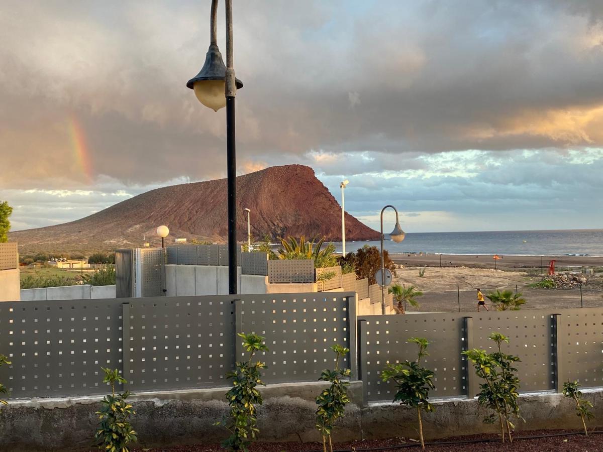 A Beautiful Apartment With A Beach View - La Tejita - El Medano Екстер'єр фото